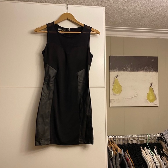 LAST DAY TO BUY!! Little black dress (last day) - Picture 3 of 3